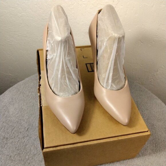 Nine West Nude Beige Pointed Toe Heels Flax Pump Size 8.5 Classic Stiletto - Picture 1 of 12